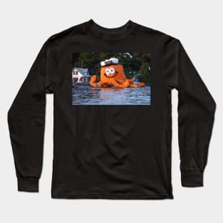 The Octopus has landed Long Sleeve T-Shirt